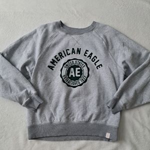 American Eagle Small sweatshirt